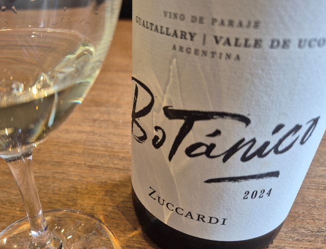 Fosil and Botanico - two mesmerising Chardonnay from Familia Zuccardi